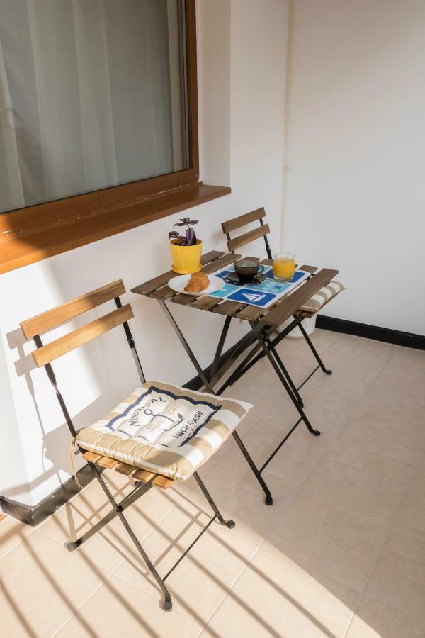 Margis Home Burgas Esterno foto