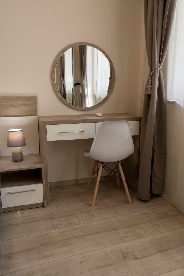 Margis Home Burgas Esterno foto