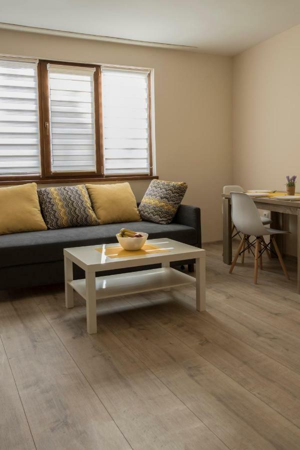 Margis Home Burgas Esterno foto