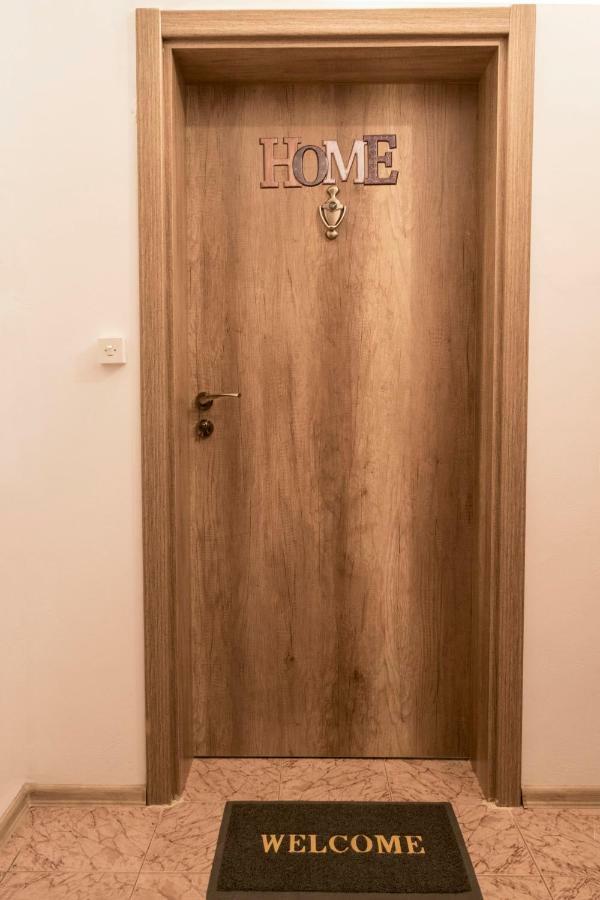 Margis Home Burgas Esterno foto