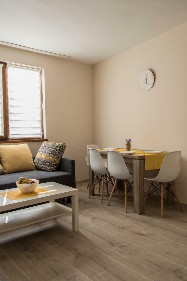 Margis Home Burgas Esterno foto